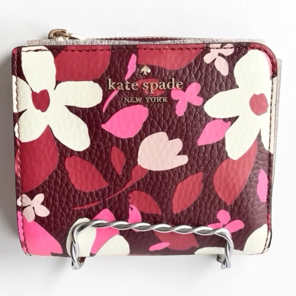 🆕Kate Spade Jackson Wallet